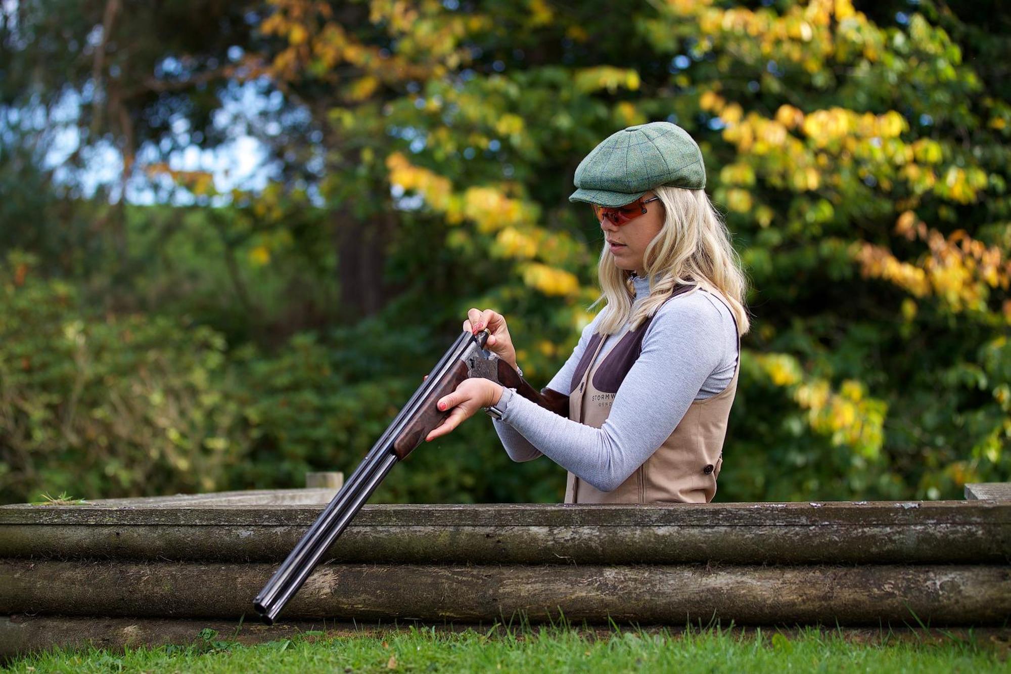 Schloss Roxburghe, Part Of Destination By Hyatt Exteriör bild A woman wearing a shooting vest