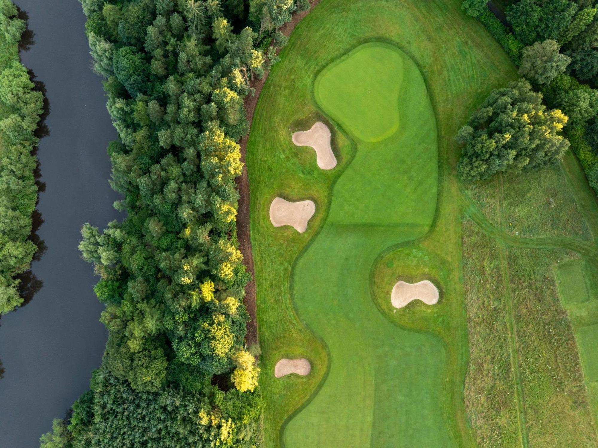 Schloss Roxburghe, Part Of Destination By Hyatt Exteriör bild The 17th hole at the 2016 U.S. Open
